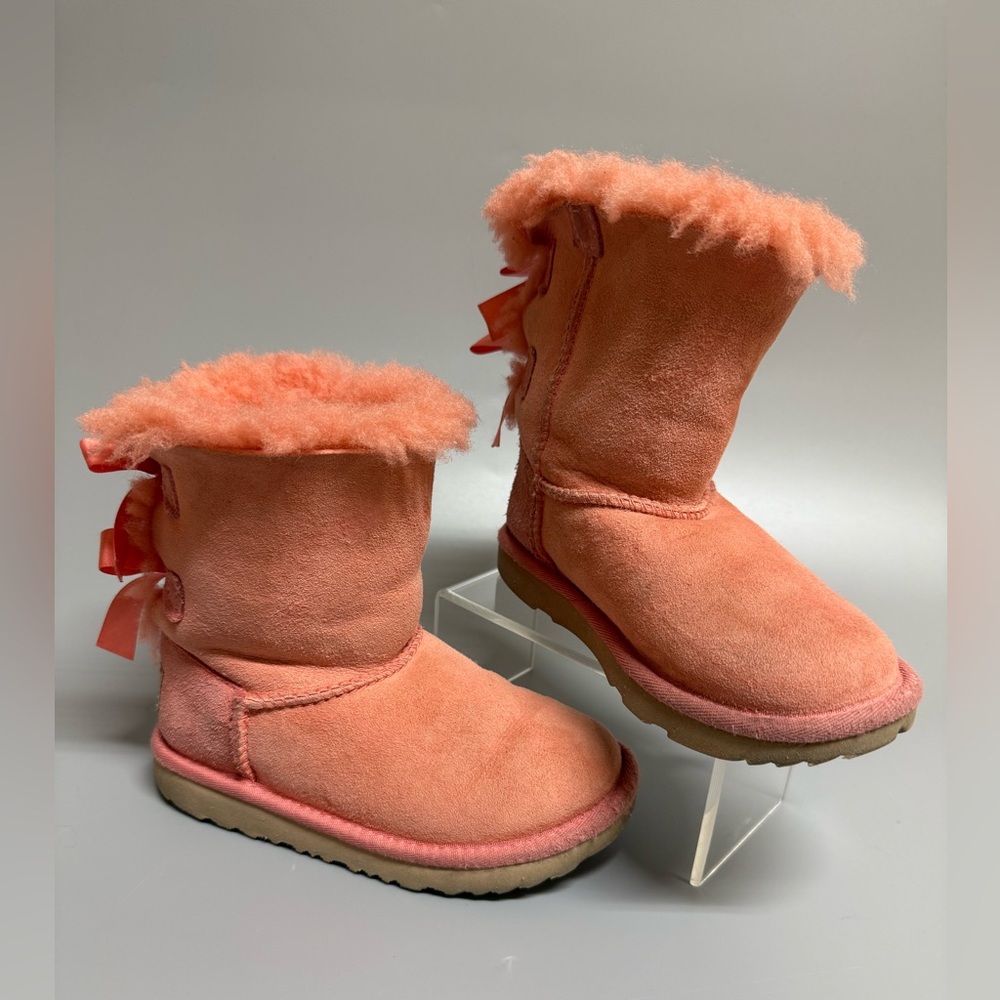 Ugg Boots Bailey Bow toddler Girls Suede Sheepskin size 11